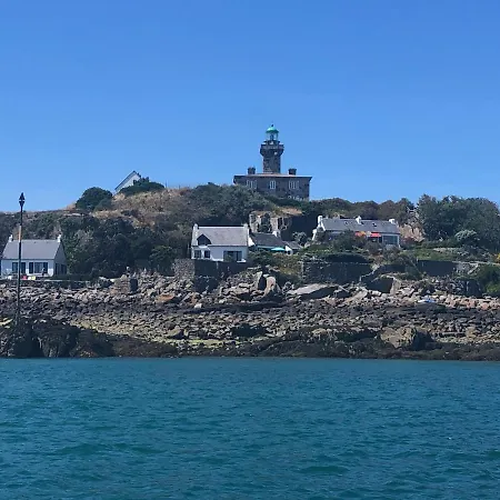 Gite L'Albatros - 400M De La Mer Bréhal